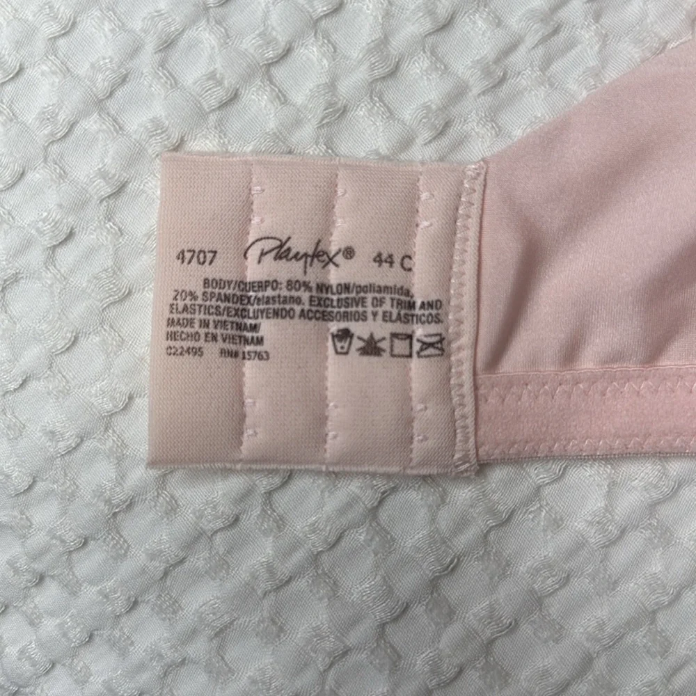 NWT Playtex Secrets All Over Smoothing Wirefree 4 Way Support Women's Bra - Picture 3 of 4